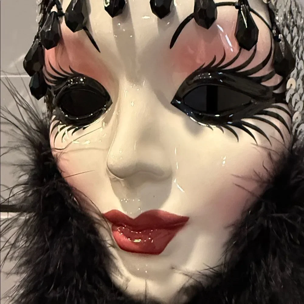 Elegant Black and Silver Feathered Mask ceramics